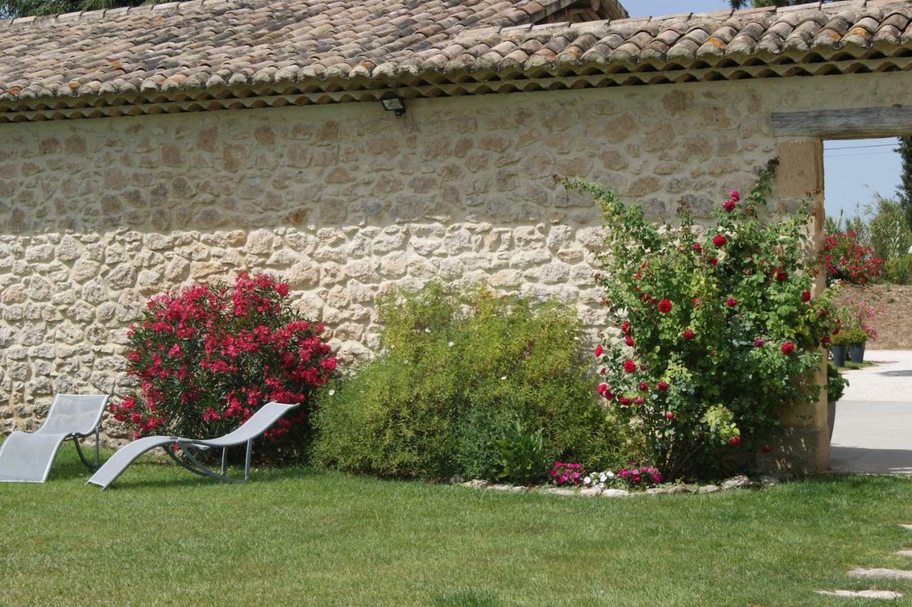Robion en Luberon Gites Dans Mas En Pierres מראה חיצוני תמונה